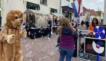 oranje leeuw mascotte voor oranje feesten oranje leeuw mascotte voor oranje feesten