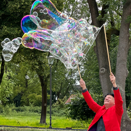 Winkelcentrum activiteiten Bellenblaas artiest