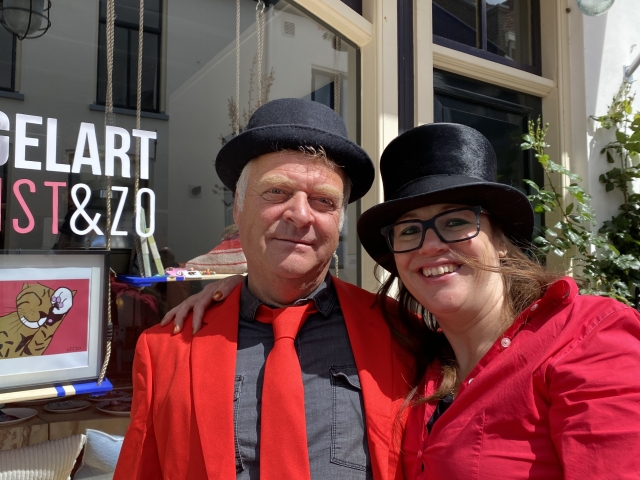Studio Angelart is een creatief collectief uit Hattem, geleid door Angela Peters en Herman de Weerd.