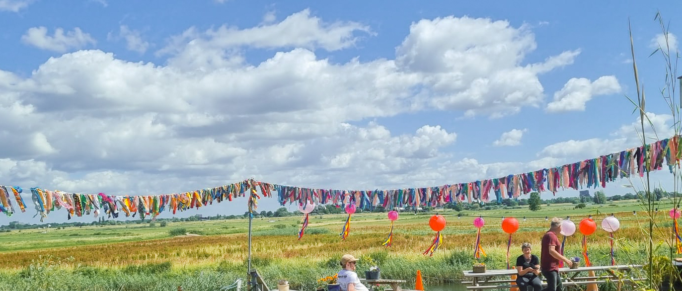 Hoe je kinderen op je bruiloft blij, betrokken en ontspannen houdt