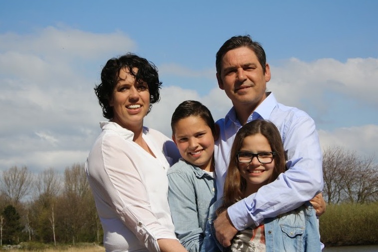 Ons gezin, Tomás, Kay, Nina en Cintha – vertrek in 2015 | Supergoed Spaans leren