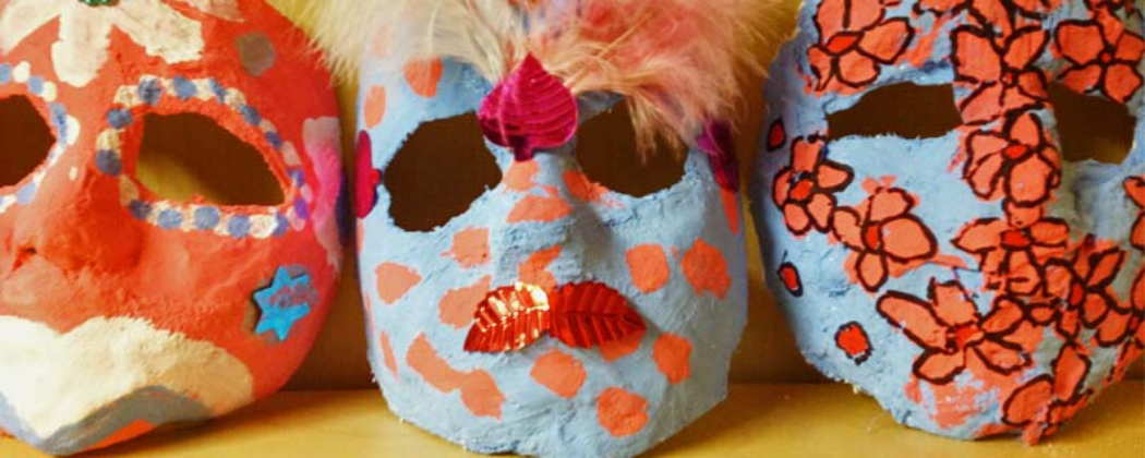Nu al Sportman naast carnaval knutselen, maskers maken van gipsgaas