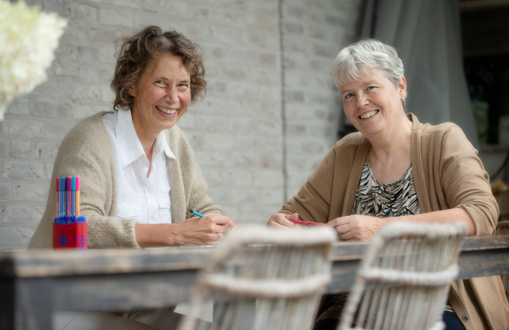 Margit en Jorien van Taalkanjer samen aan de slag