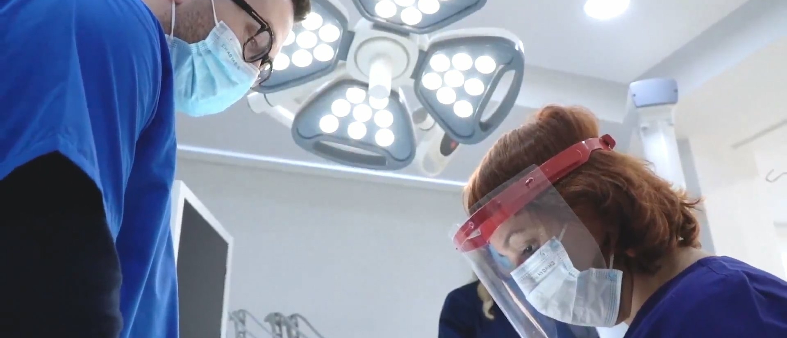 Implantaat Plaatsen in jouw Gebit | Hoe werken Implantaten voor Tanden en Kiezen?