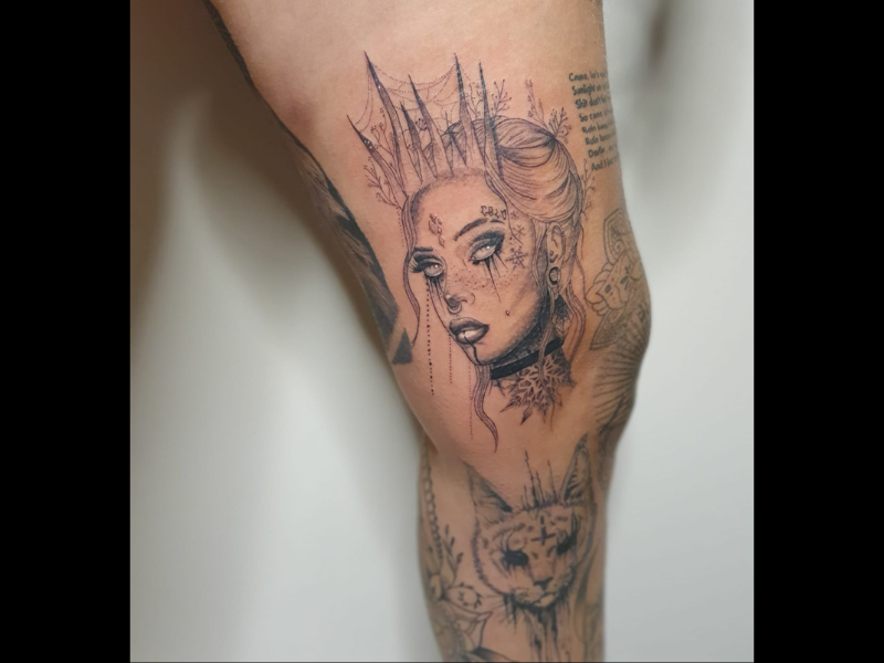 Realisme neo traditional tattoo van koningin