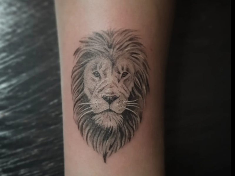 realisme tattoo van leeuw
