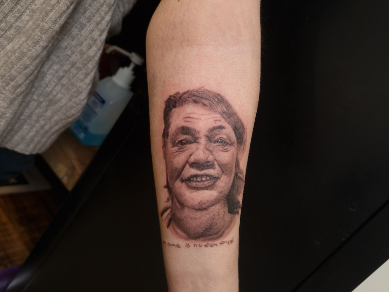 tattoo realimse portret oma