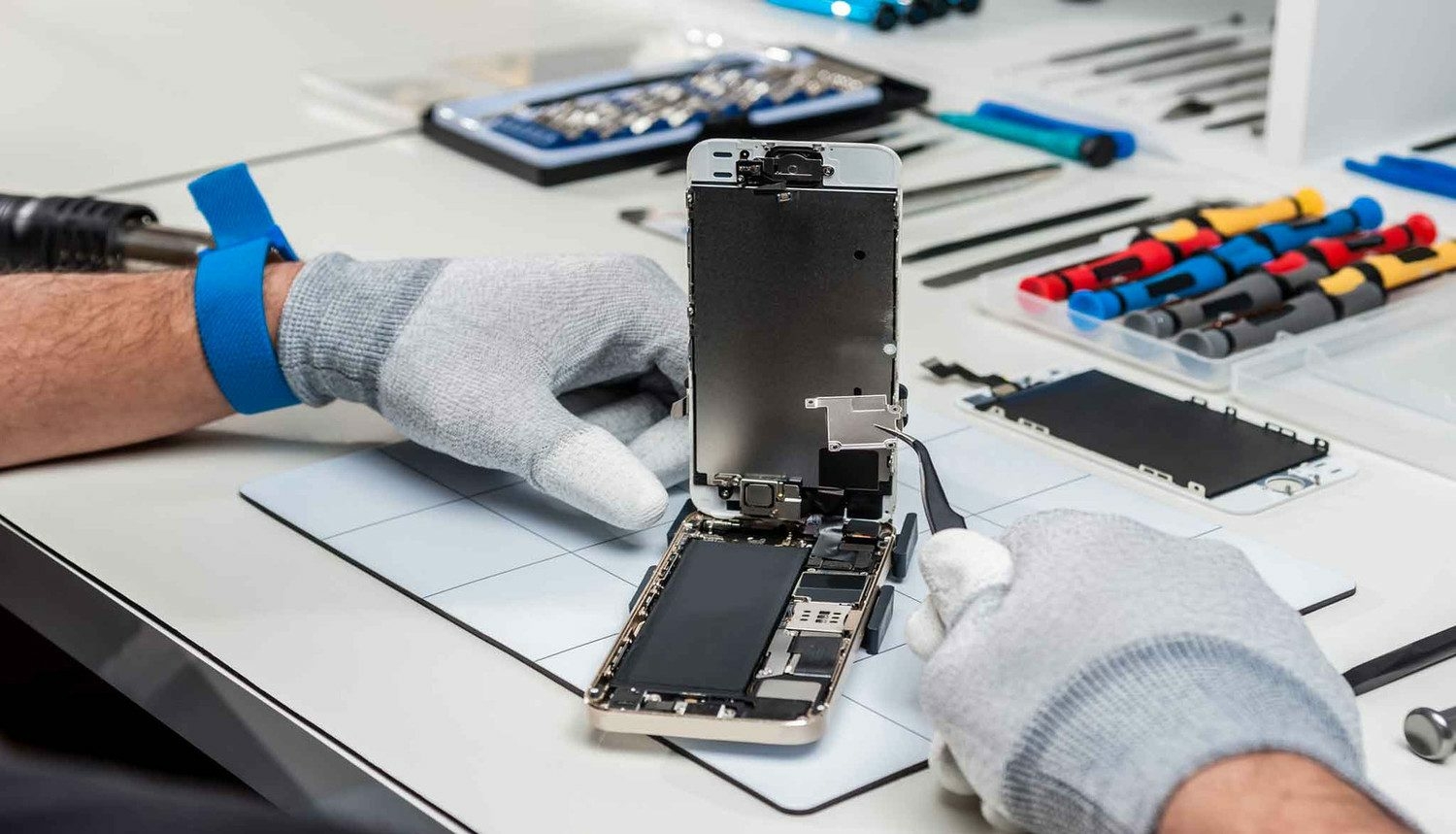 iPhone 12 reparatie en repareren in de buurt