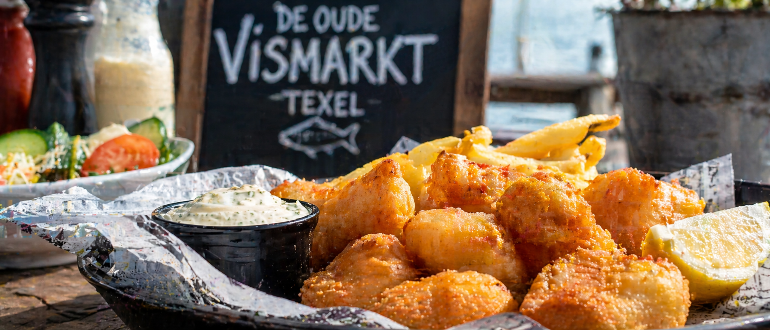 Kibbeling eten bij de Oude Vismarkt Texel in Oudeschild