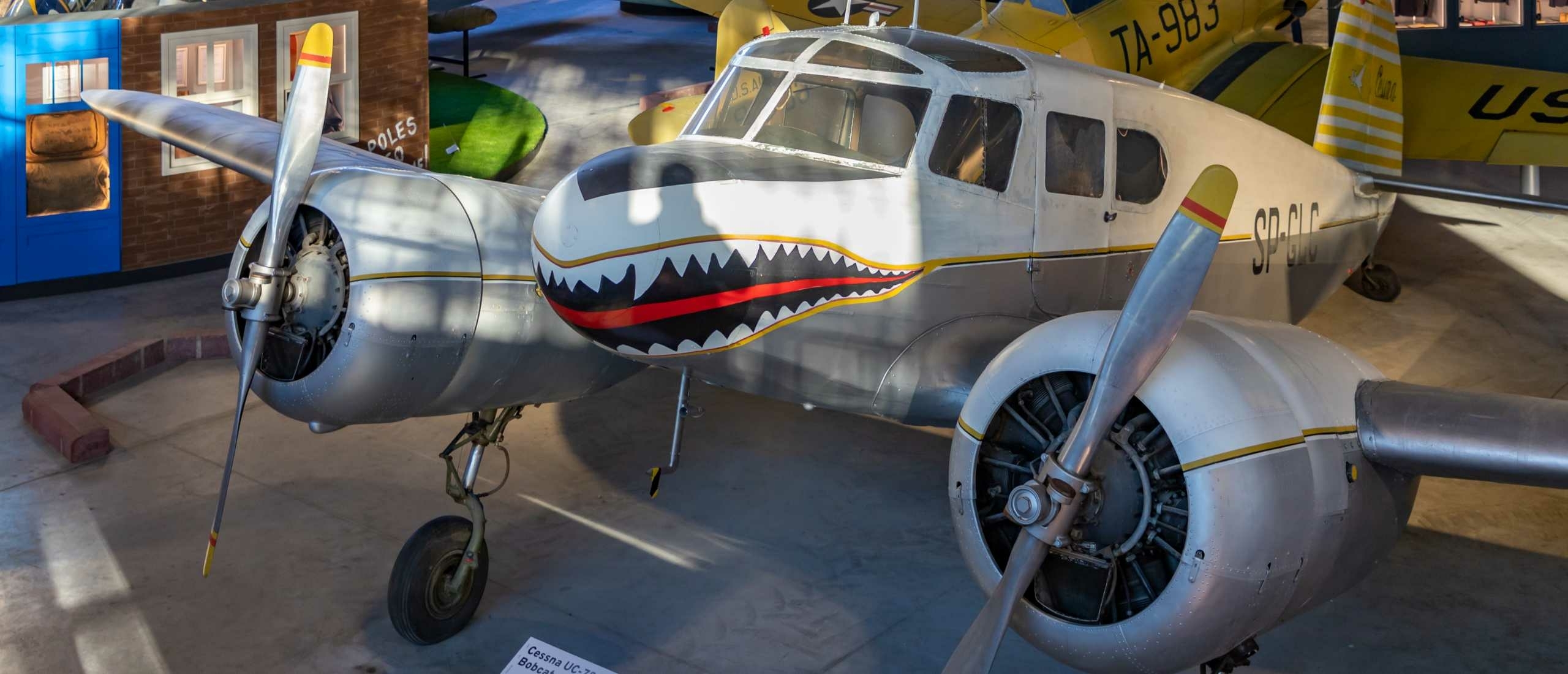 Tentoonstelling en luchtvaarthistorie in het Luchtvaart- & Oorlogsmuseum Texel