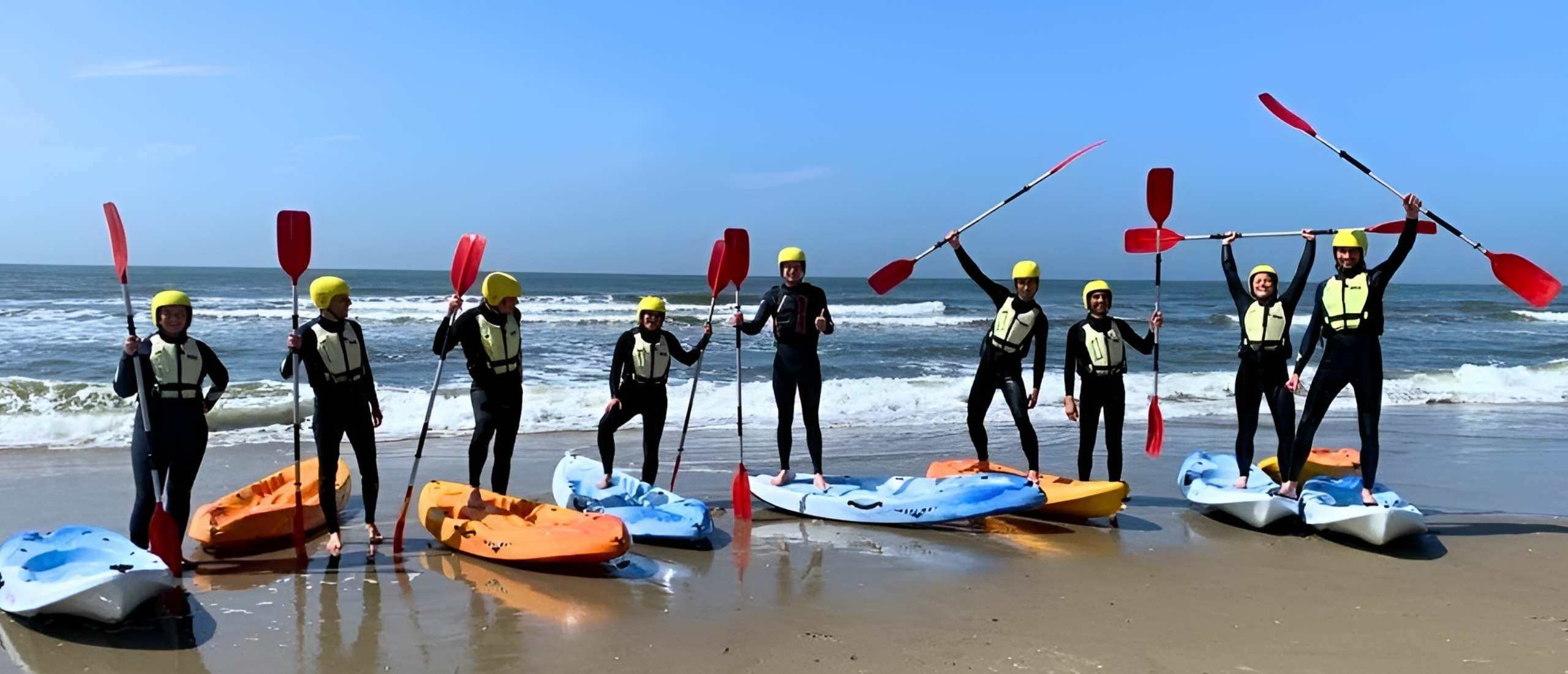 Waterbattle groepsactiviteit op het strand van Texel