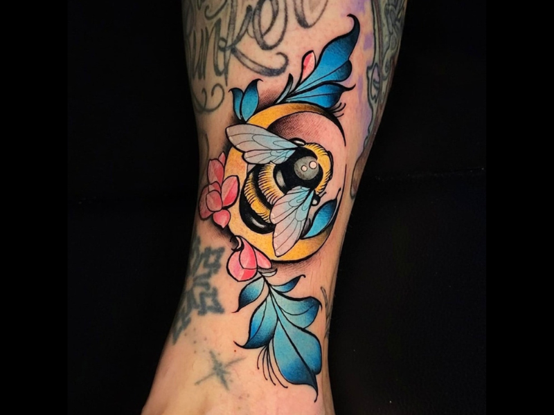 kleuren tattoo bij neo traditional tattoo stijl