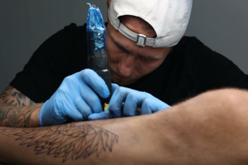 Mim Roest tattoo artiest  artistic needle tattoo shop haarlem
