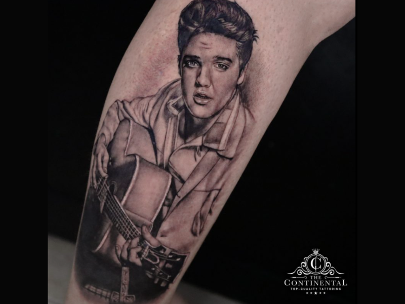 Realisme elvis tattoo