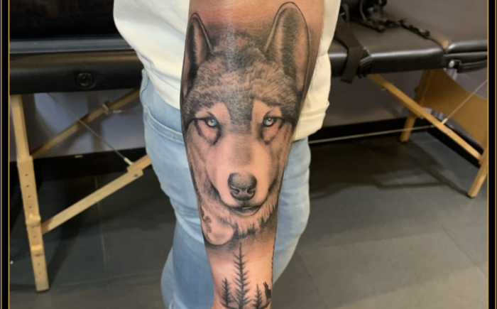 realistische wolf tattoo