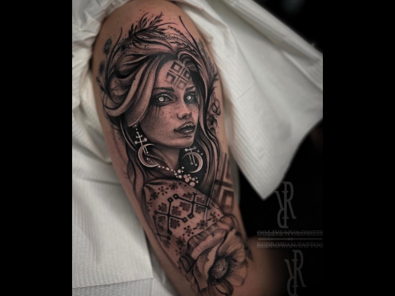 black and grey tattoo