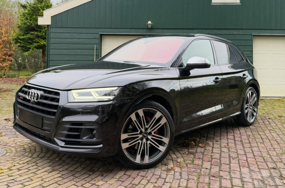 Audi SQ5 interieur herstel in Alkmaar – versleten stuur professioneel hersteld met lederreparatie door The Polish Company, specialist in interieur herstel Noord-Holland