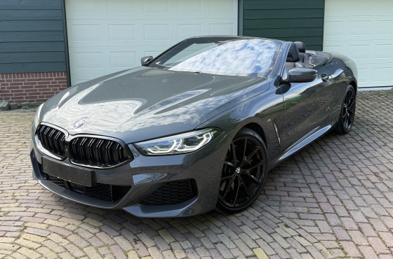 BMW 840i Cabrio interieur herstel in Alkmaar – instapschade aan stoel en lederbeschadiging in middenconsole professioneel hersteld door The Polish Company, specialist in interieur reparatie Noord-Holland