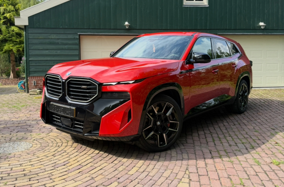 BMW XM exterieur detailing in Alkmaar – lak gecorrigeerd inclusief steenslag herstel en beschermd met glascoating. Uitgevoerd door The Polish Company, specialist in detailing & lakbescherming Noord-Holland