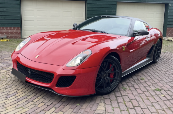 Ferrari 599 GTO interieur herstel in Alkmaar, inclusief leren bekleding, stuurherstel en sticky buttons reparatie, uitgevoerd door The Polish Company, specialist in Noord-Holland