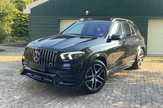 Mercedes GLE interieur herstel in Alkmaar – beschadigde kunststof interieuronderdelen professioneel hersteld. Uitgevoerd door The Polish Company, specialist in interieur reparatie Noord-Holland