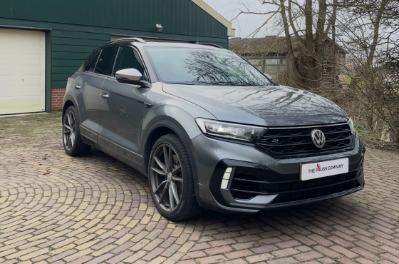VW T-Roc R interieur herstel in Alkmaar – meerdere brandgaten in de stoelbekleding professioneel hersteld door The Polish Company, specialist in interieur reparatie Noord-Holland
