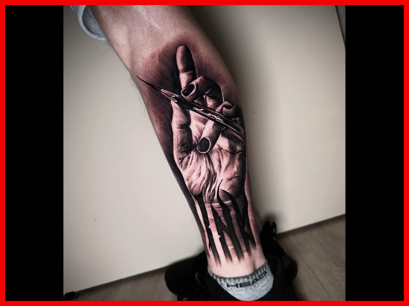 realisme hand tattoo turnhout