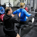 Persoonlijke één-op-één training met ervaren personal trainer in 24/7 gym in Leeuwarden – focus op maatwerk en resultaat