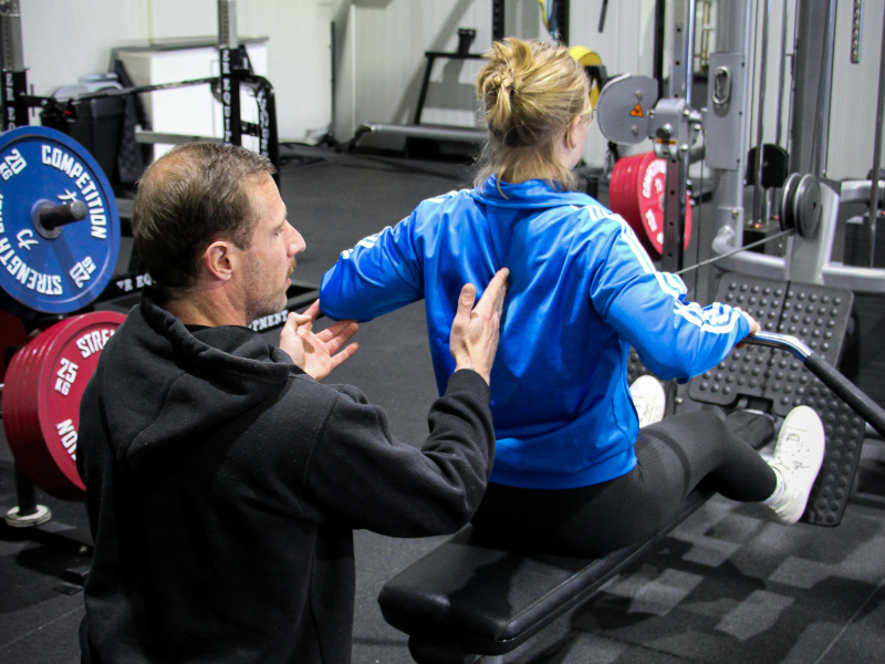 Persoonlijke één-op-één training met ervaren personal trainer in 24/7 gym in Leeuwarden – focus op maatwerk en resultaat