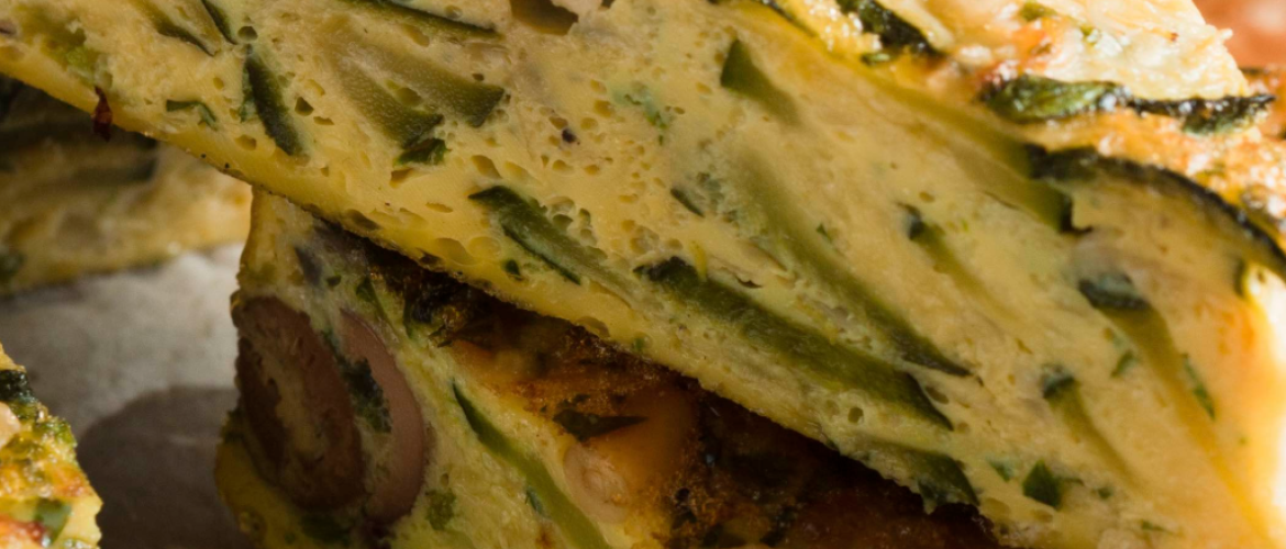 Frittata met courgette en verse kruiden