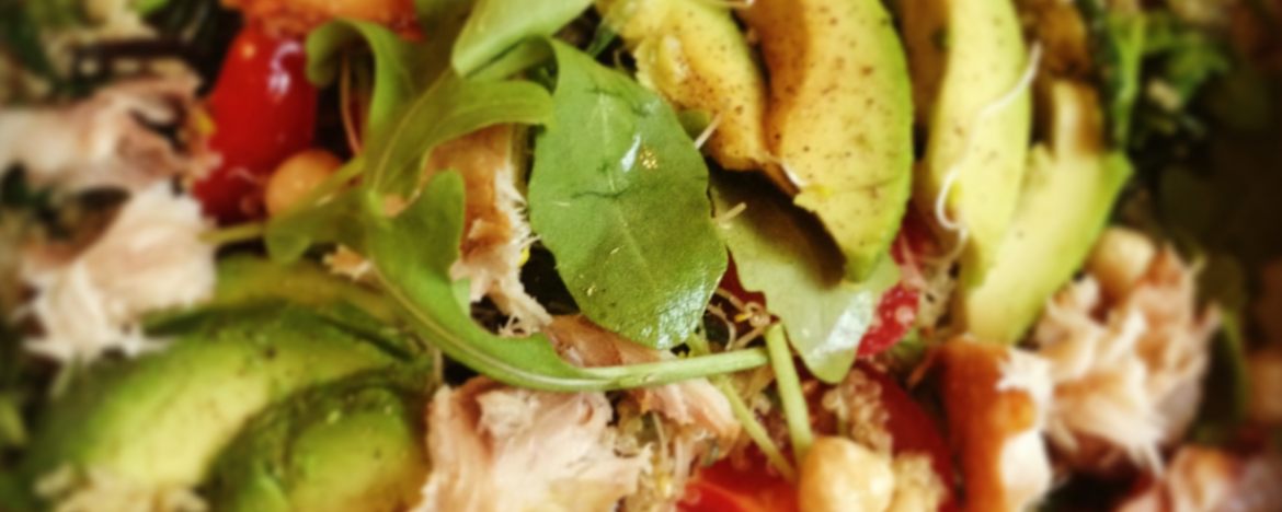 Quinoa salade met makreel en zeekraal