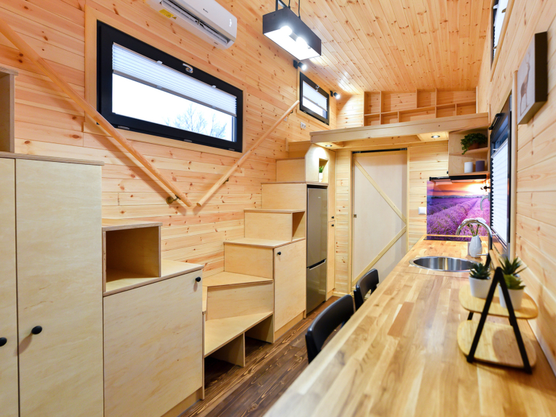 Tiny House Porto loft met extra opbergruimte