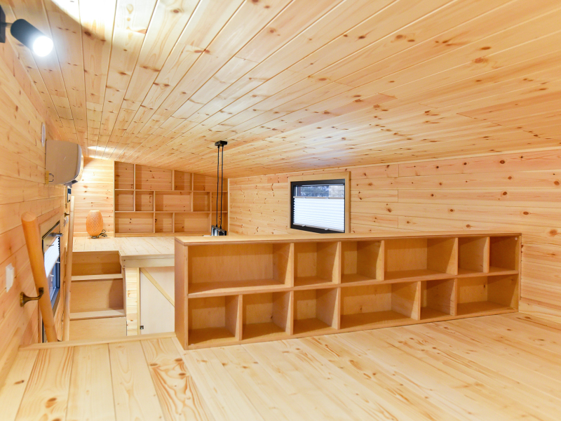 Tiny House Porto hout extra opbergruimte loft