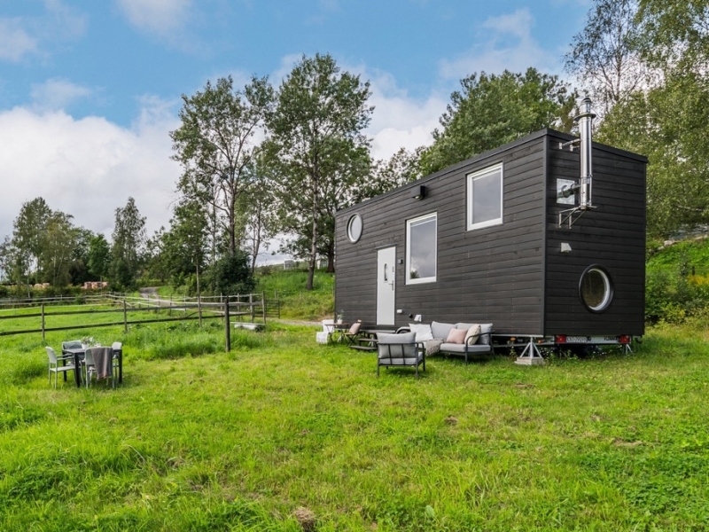 Tiny House Elise met donkere gevelbekleding