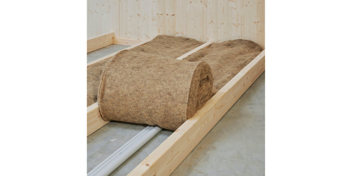 Isolena optimal schapenwol isolatie voor je Tiny House afwerking tussen latten voor daken, vloeren, wanden of muren