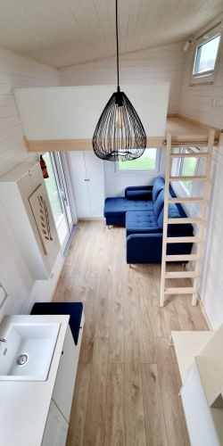 Tiny House Porto 227 - zithoek en keuken