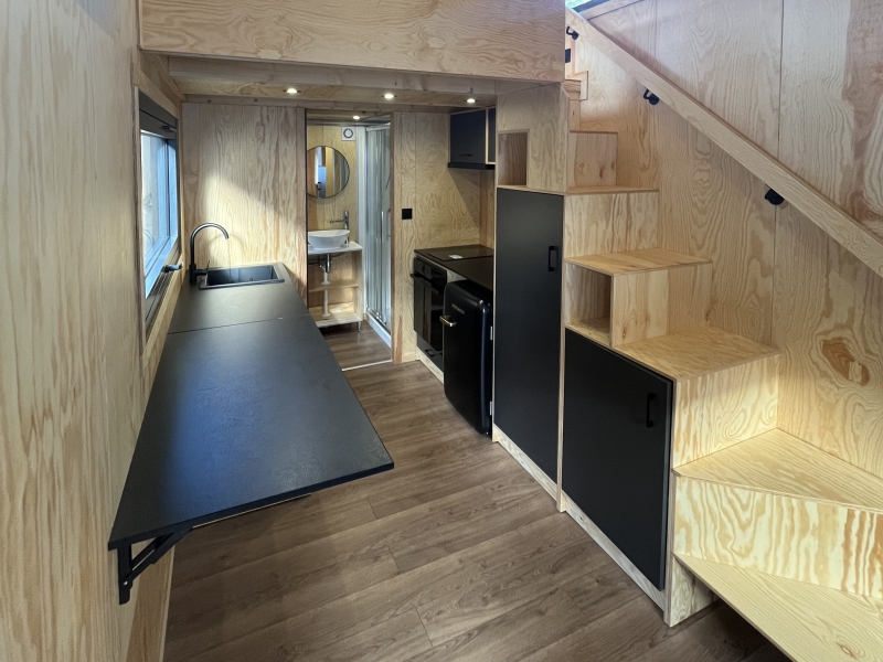Tiny House Sunshine - woonkamer Tiny House Sunshine - woonkamer