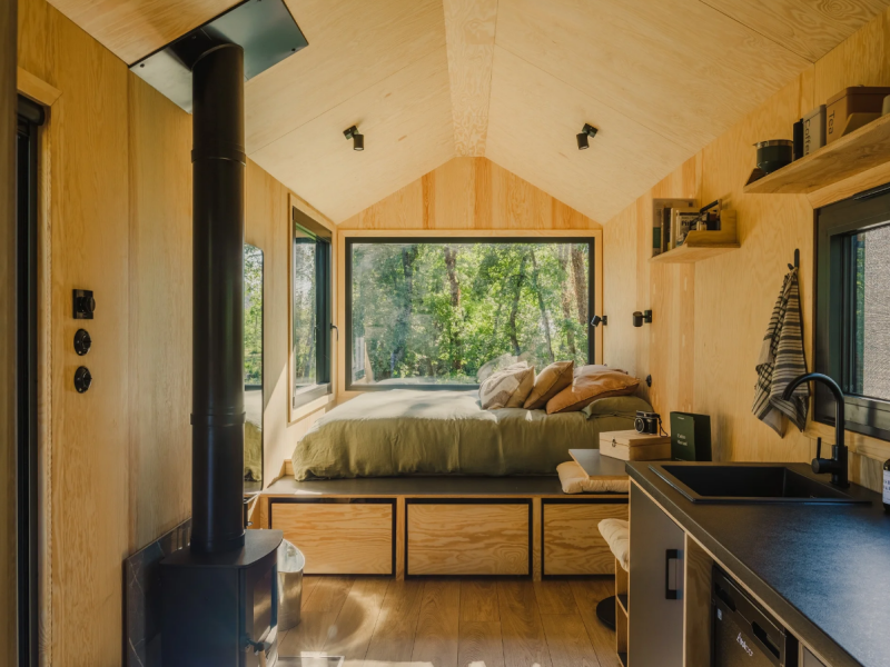 Tiny House Nest met grote ramen