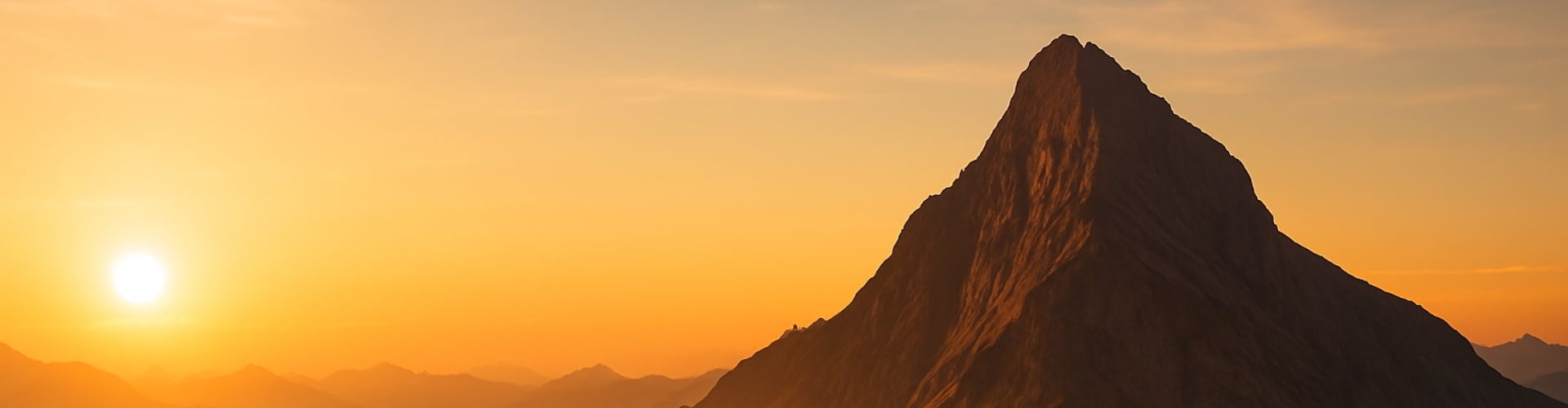 Professionele traumatherapie voor ondernemers en professionals die klaar zijn met overleven en willen doorbreken naar rust, regie en vrijheid precies wat dit landschap uitstraalt