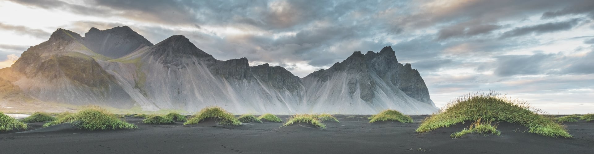 Het strand van Stoikksnes met Vestrahorn op de achtergrond