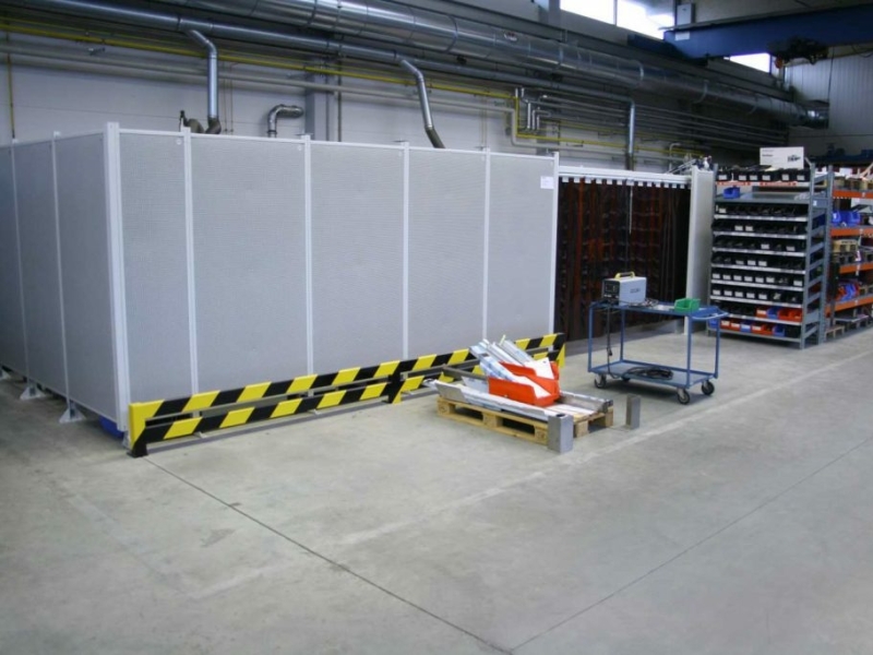 geluid en laslichtwerend werkplaatsafscherming