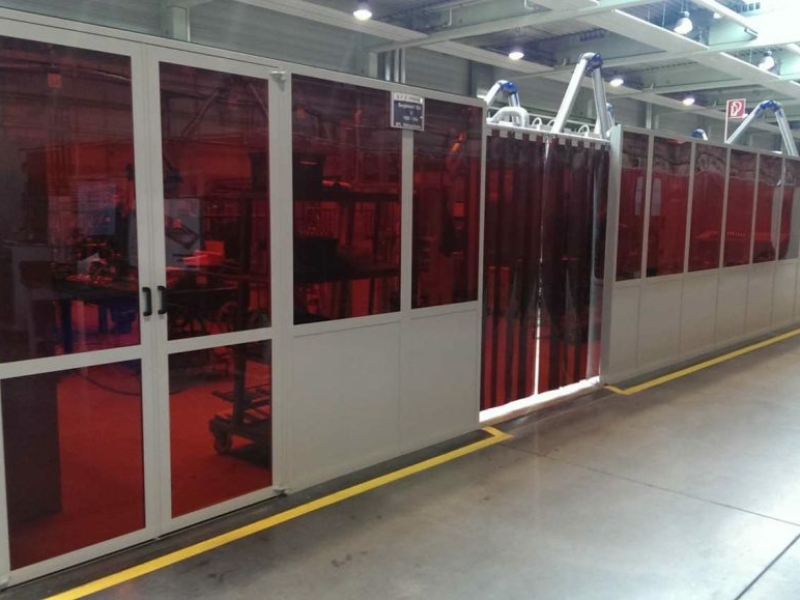 geluid en laslichtwerende schermwanden