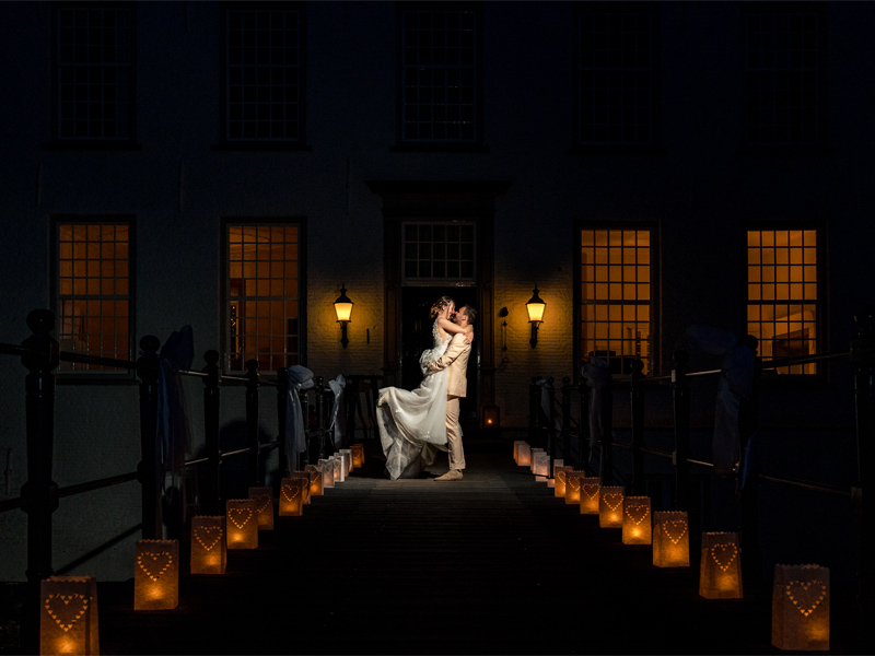 Avond fotoshoot creatieve trouwfotograaf