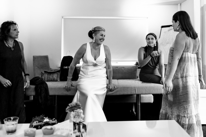 Trouwfotograaf spirituele bruiloft bruid getting ready