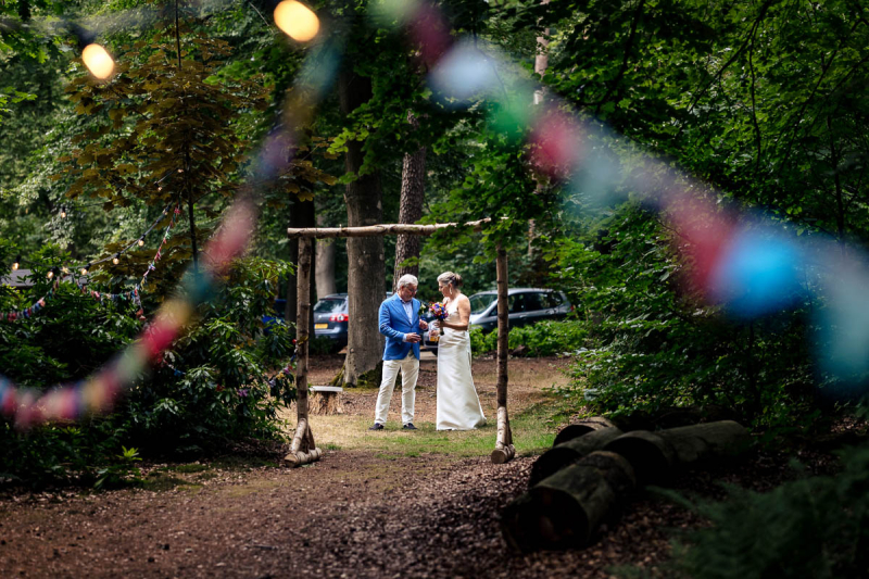 Spiritueel trouwen bruiloft fotograaf bruidspaar