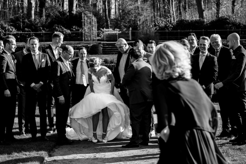Groepsfoto bruiloft Groot Warnsborn