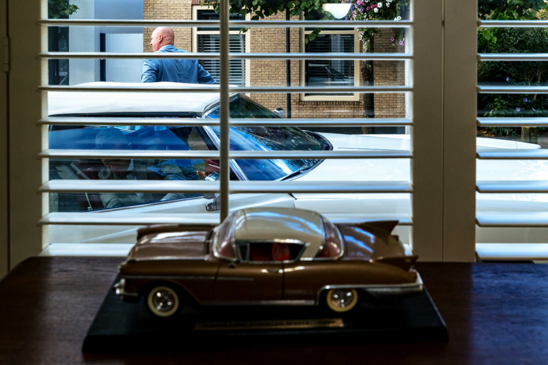Bruiloft trouwauto Cadillac