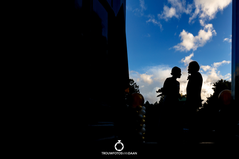 Dudok in het Park creatieve trouwfoto silhouette