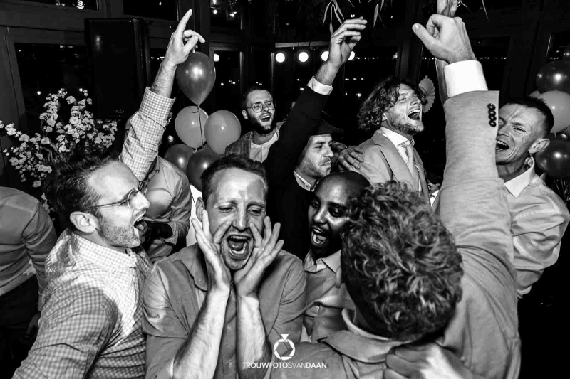 Twenty7 aan de Maas Feest bruiloft fotografie