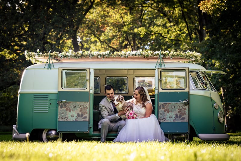 Fotoshoot met Volkswagen busje op je bruiloft